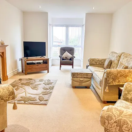 6 Serviced Apartments At St Josephs Court, Cleethorpes By Visit Cleethorpes Exterior photo