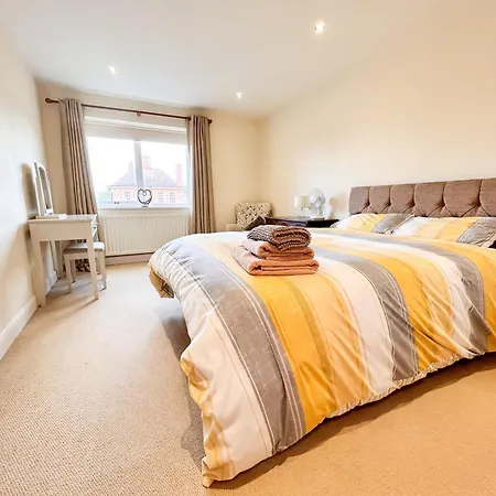 6 Serviced Apartments At St Josephs Court, Cleethorpes By Visit Cleethorpes Exterior photo