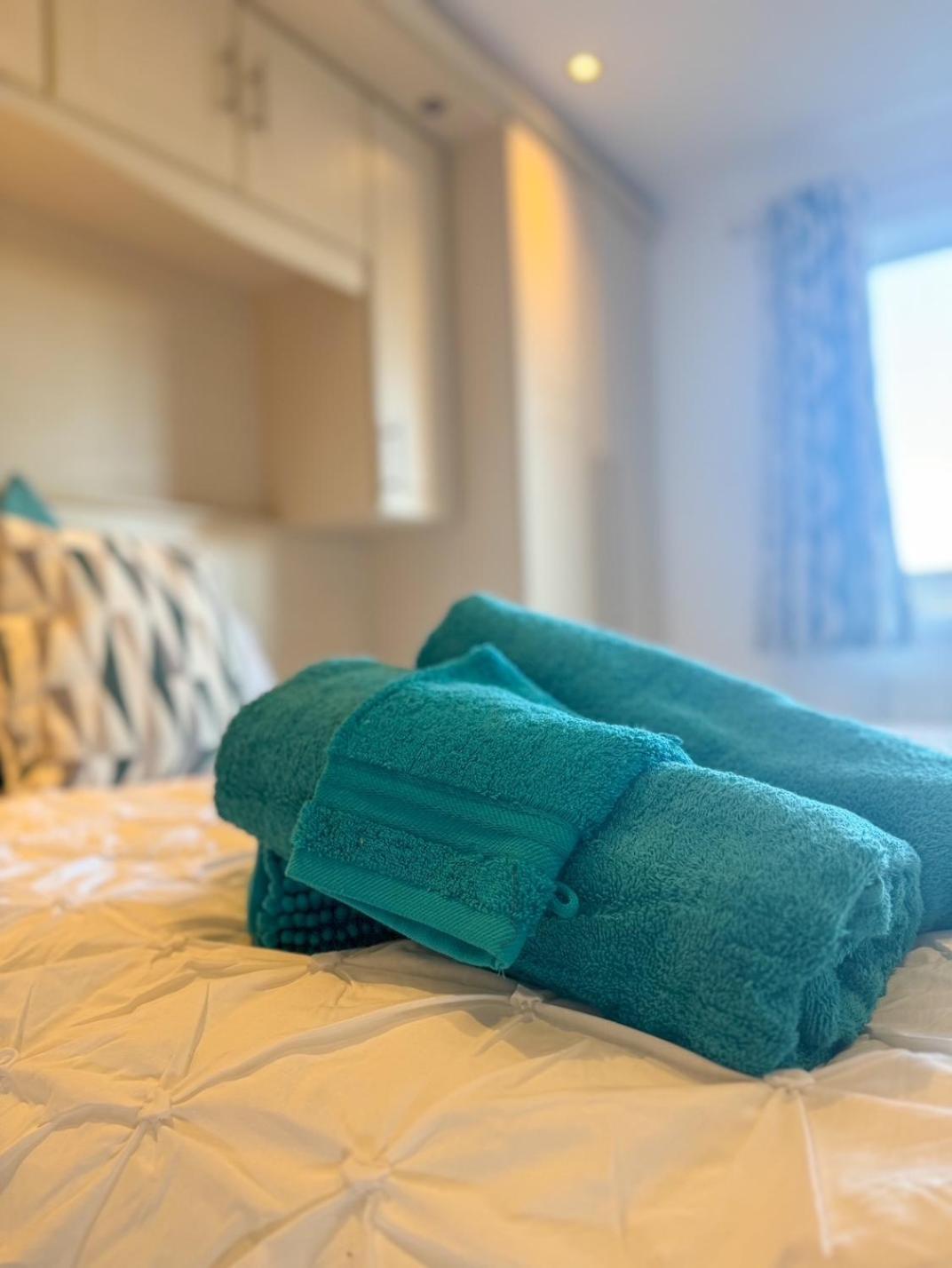 6 Serviced At St Josephs Court, By Visit Apartamento Cleethorpes