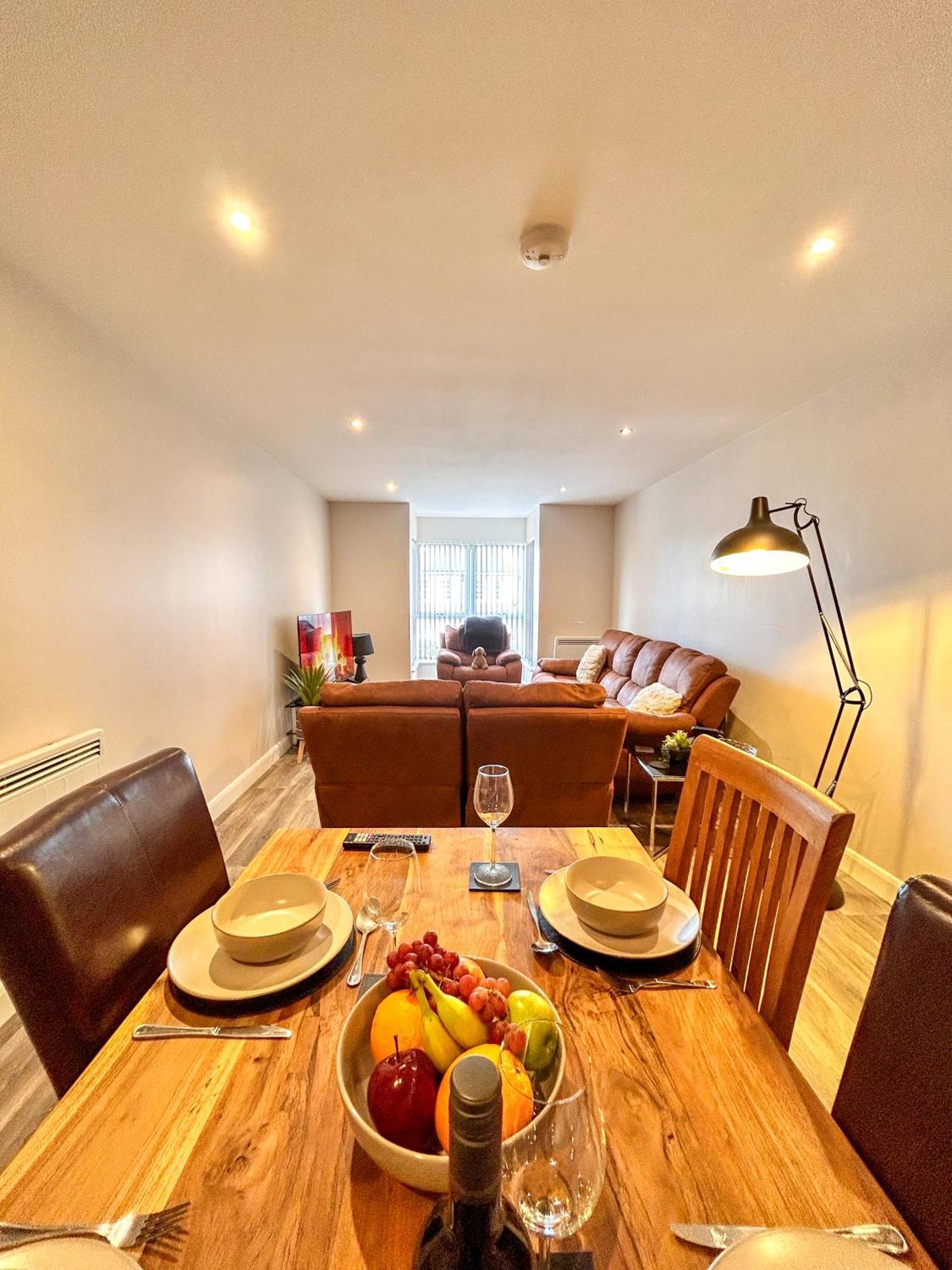 6 Serviced At St Josephs Court, By Visit Apartment *