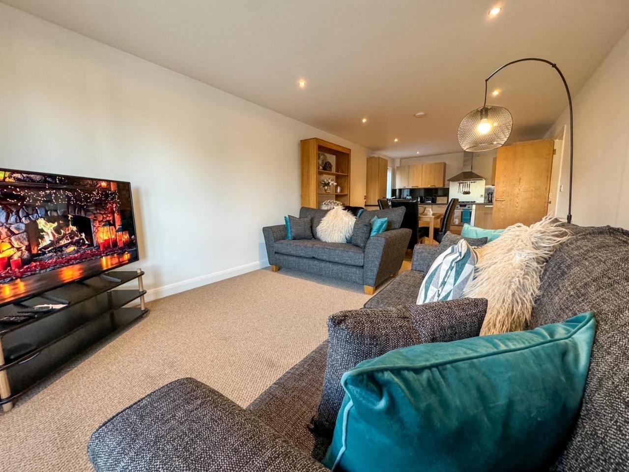 Apartment 6 Serviced At St Josephs Court, By Visit Cleethorpes