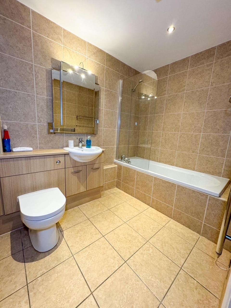 6 Serviced At St Josephs Court, By Visit Apartment Cleethorpes
